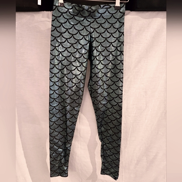 Blackmilk Mermaid Scale Leggings - Picture 2 of 5